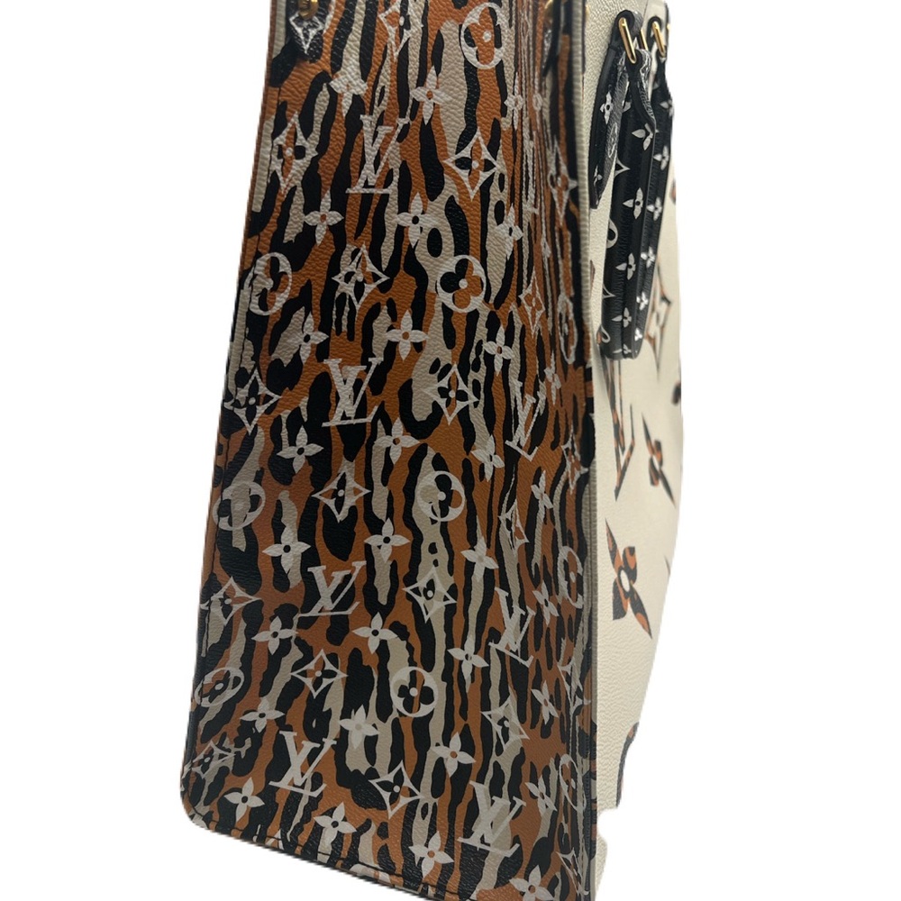 Authentic Louis Vuitton Limited Ed On The Go GM Jungle White 2way Top/shoulder - Picture 9 of 15